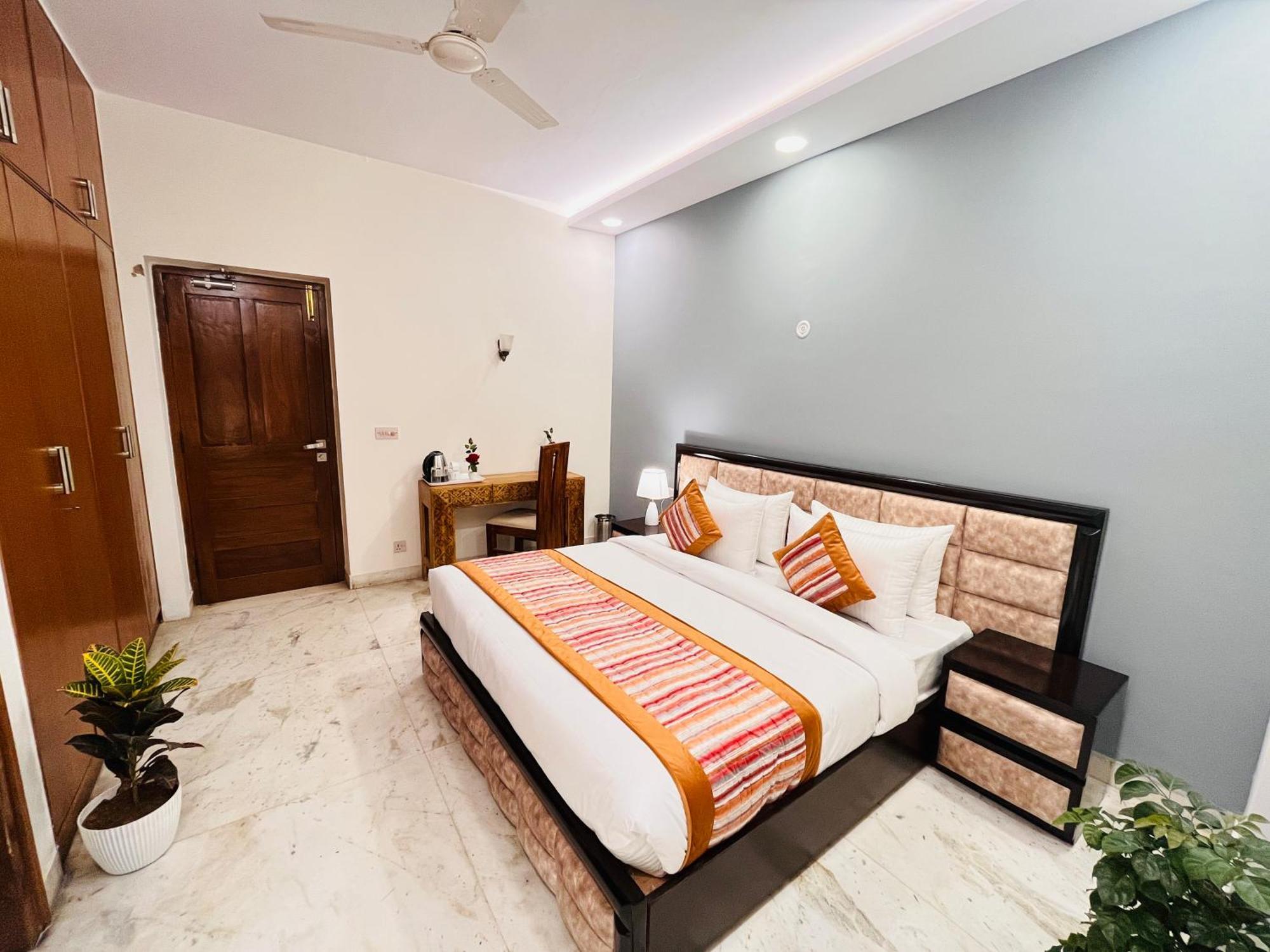 Hotel Grove Residency Hauz Khas New Delhi Couple Friendly Esterno foto