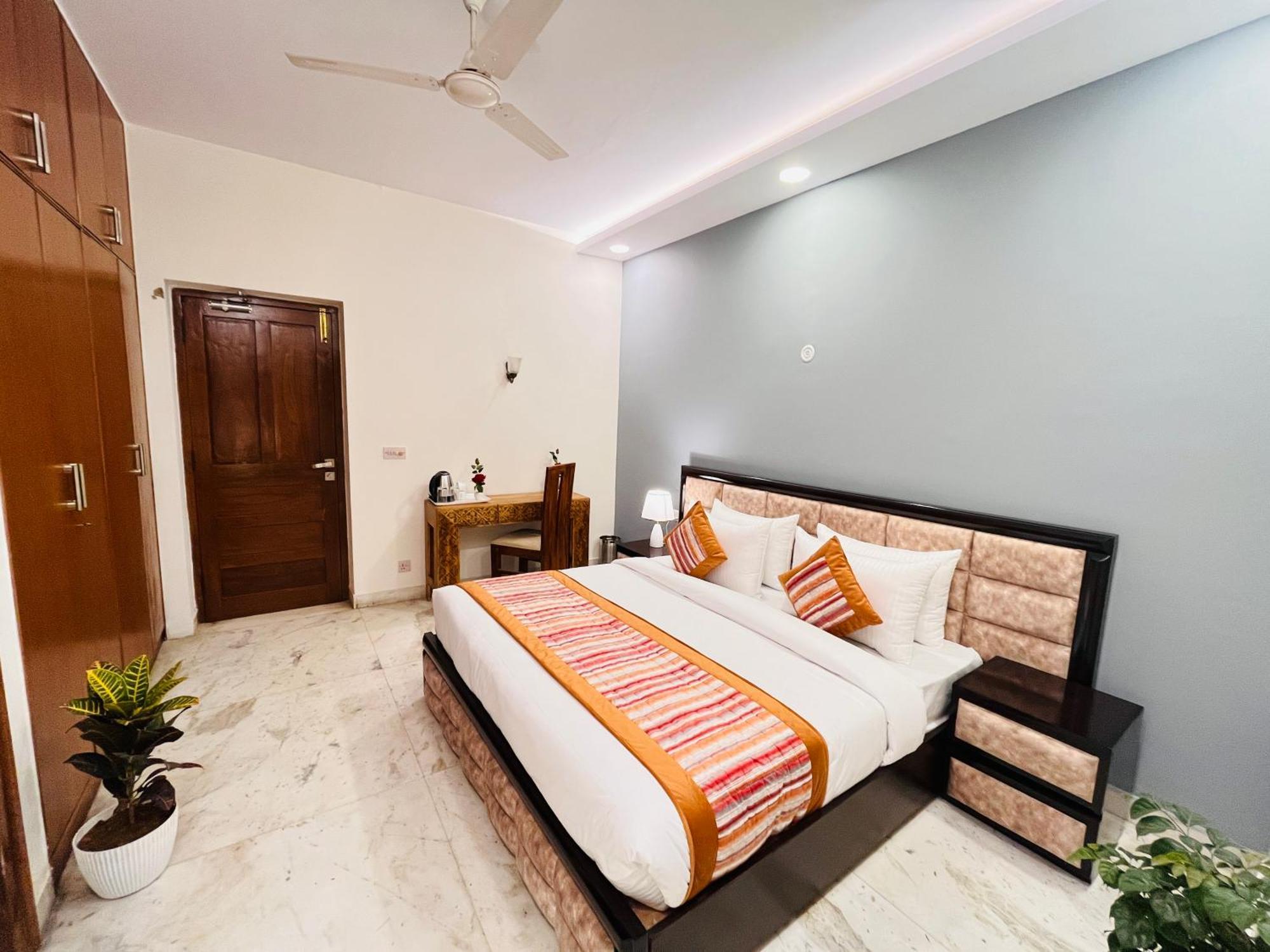 Hotel Grove Residency Hauz Khas New Delhi Couple Friendly Esterno foto